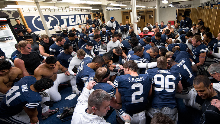 football_lockerroom