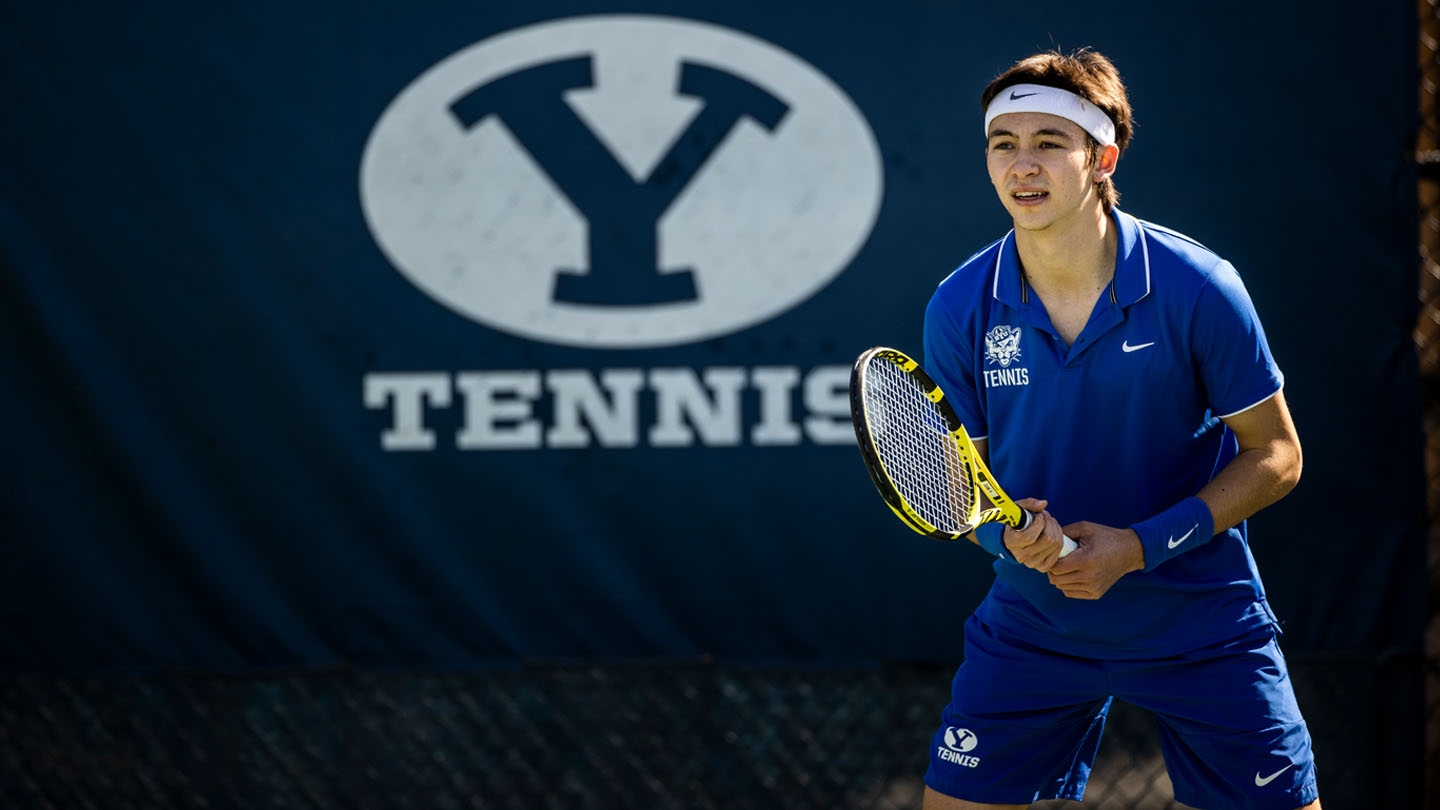 Sean Hill awaits the serve vs. Montana