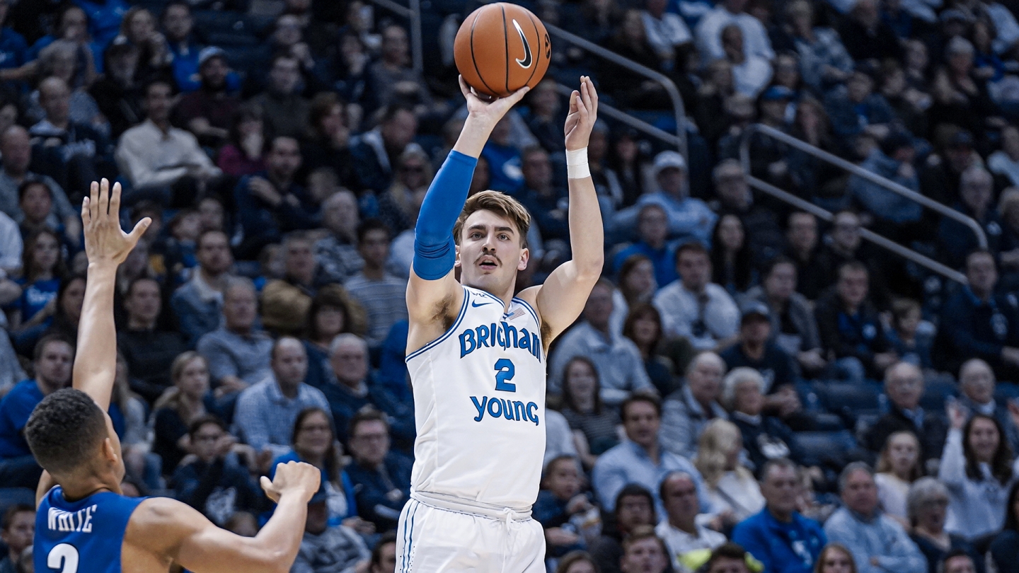 Zac Seljaas shoots a 3-pointer vs. Portland.